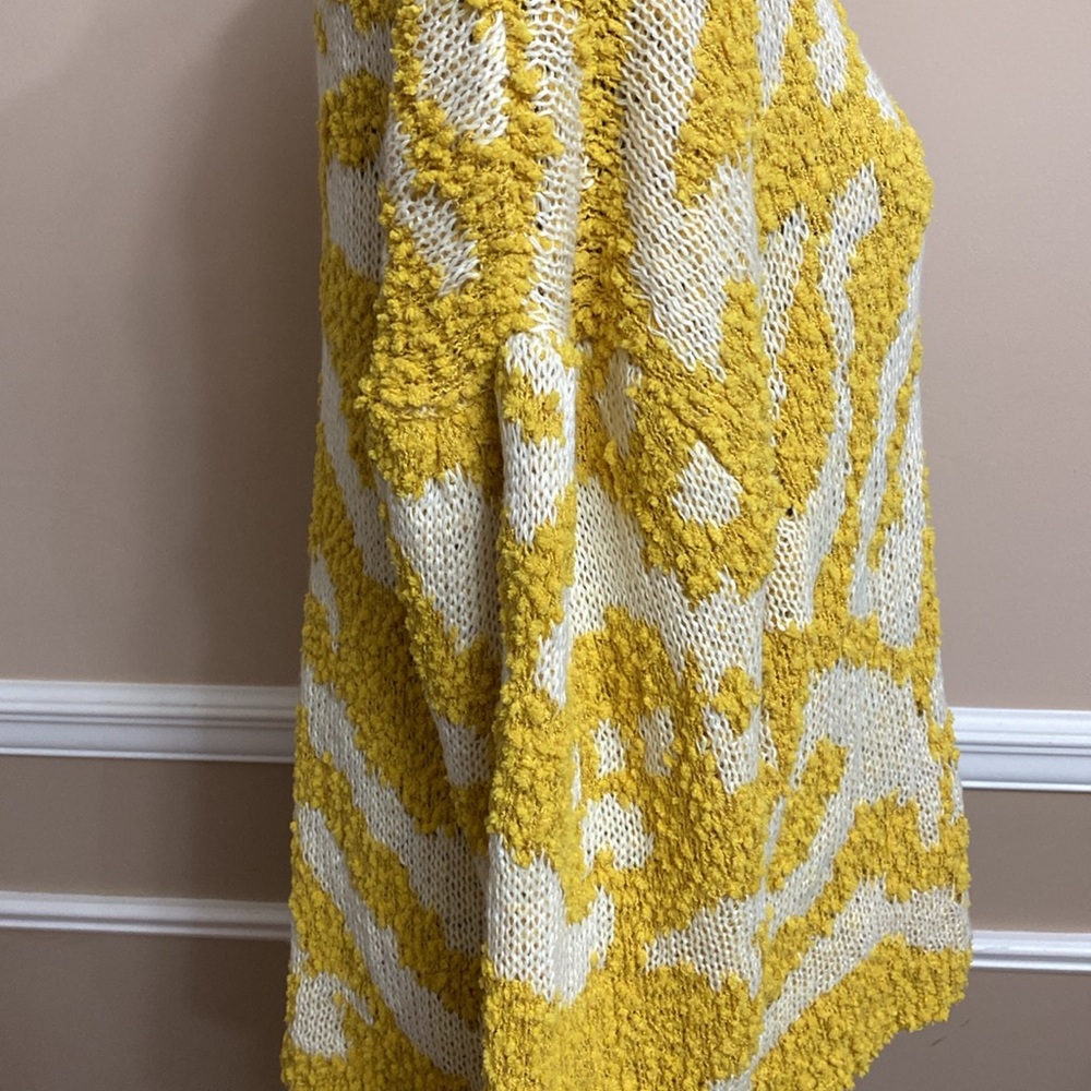 Vibrant Yellow and White Knit Sweater - Picture 7 of 12